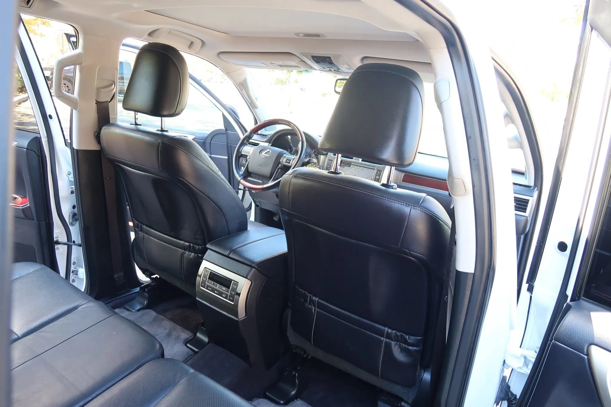 Used 2016 Lexus GX 460 w/ Premium Package AWD/4WD image 17