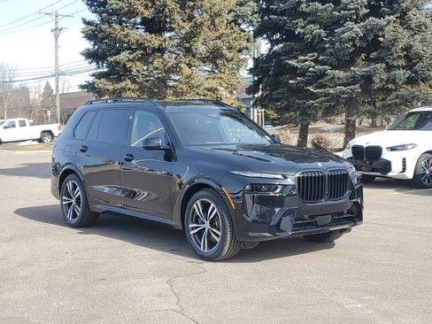 New 2026 BMW X7 xDrive40i w/ Executive Package image 4