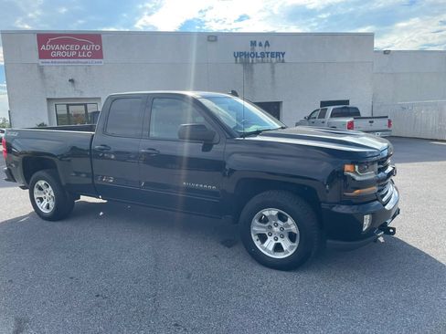 Used 2017 Chevrolet Silverado 1500 LT w/ All Star Edition AWD/4WD image 4