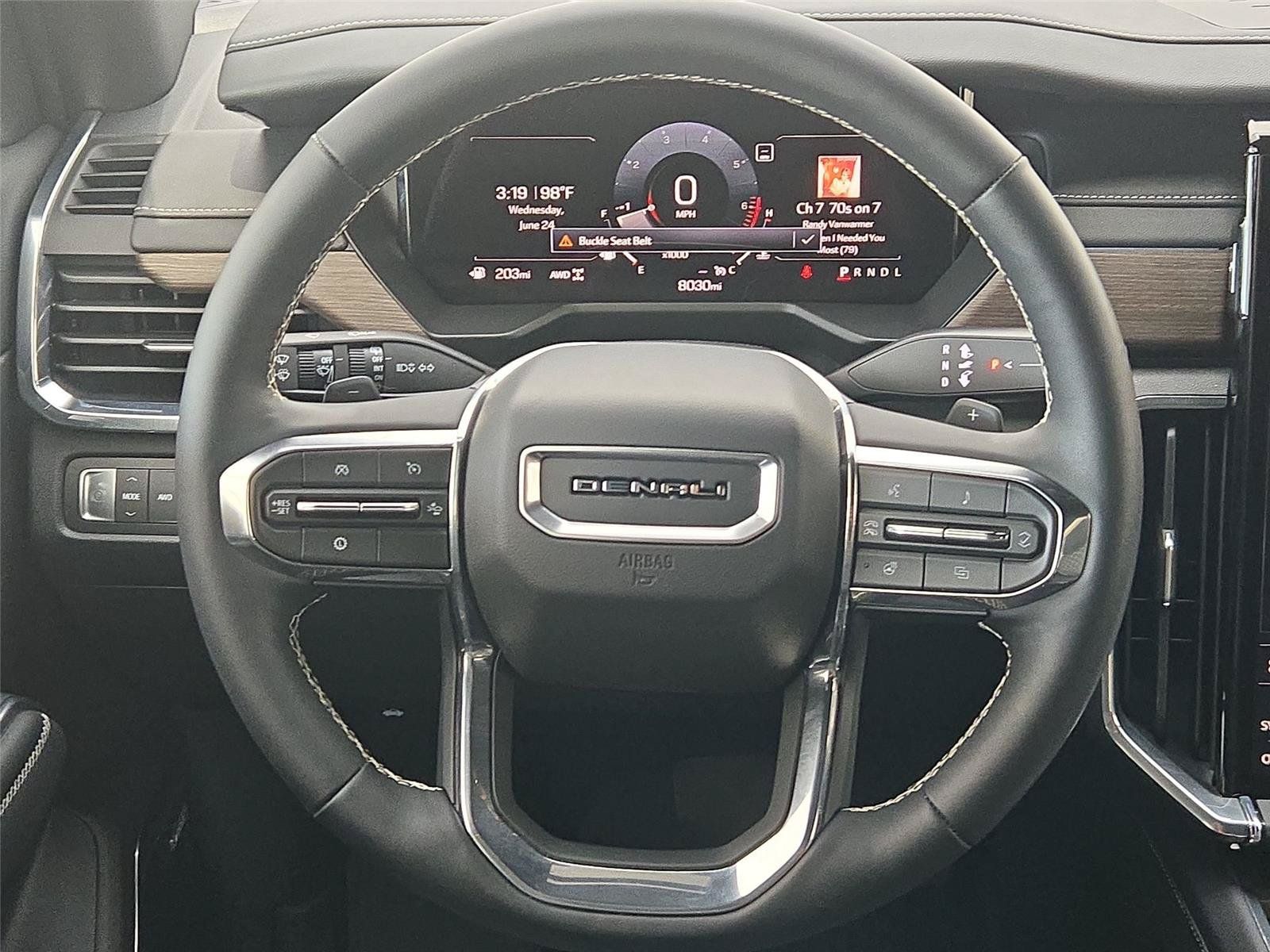 Used 2025 GMC Acadia Denali w/ LPO, Floor Liner Package AWD/4WD image 15