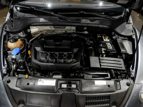 Used 2018 Volkswagen Beetle 2.0T SE FWD image 46