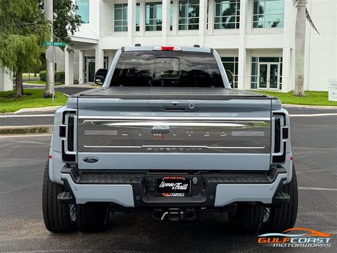 Used 2024 Ford F450 Limited w/ FX4 Off-Road Package AWD/4WD image 52