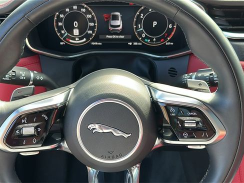 Certified 2024 Jaguar F-PACE R-Dynamic S image 13