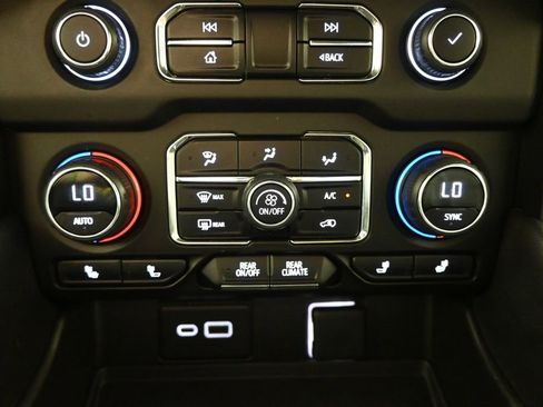 Used 2023 Chevrolet Suburban LT w/ Max Trailering Package AWD/4WD image 31