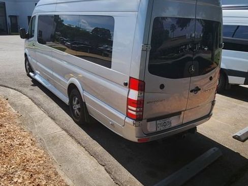 Used 2015 Mercedes-Benz Sprinter 2500 image 11