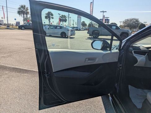 Used 2024 Toyota Corolla LE image 11