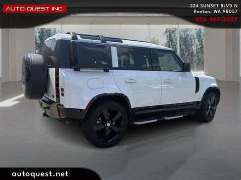 Used 2021 Land Rover Defender 110 X-Dynamic HSE AWD/4WD image 5