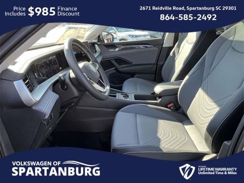 New 2026 Volkswagen Tiguan SE image 14