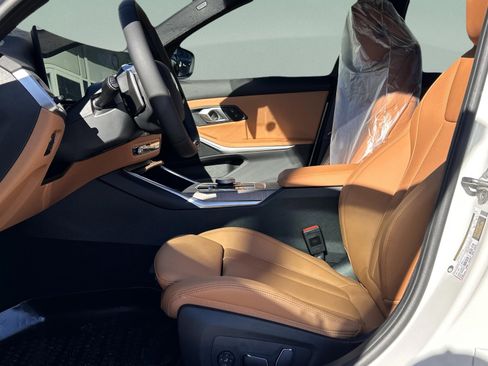 Used 2026 BMW 330i Sedan w/ Convenience Package image 16