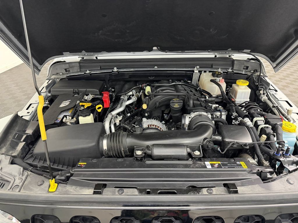 Used 2023 Jeep Gladiator Sport AWD/4WD image 32