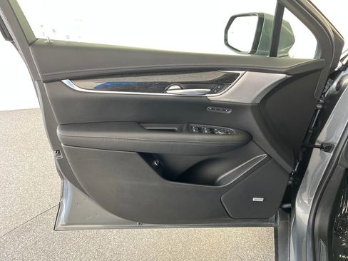 Used 2021 Cadillac XT5 Premium Luxury FWD image 12