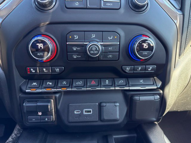Used 2020 Chevrolet Silverado 1500 High Country w/ Technology Package AWD/4WD image 22