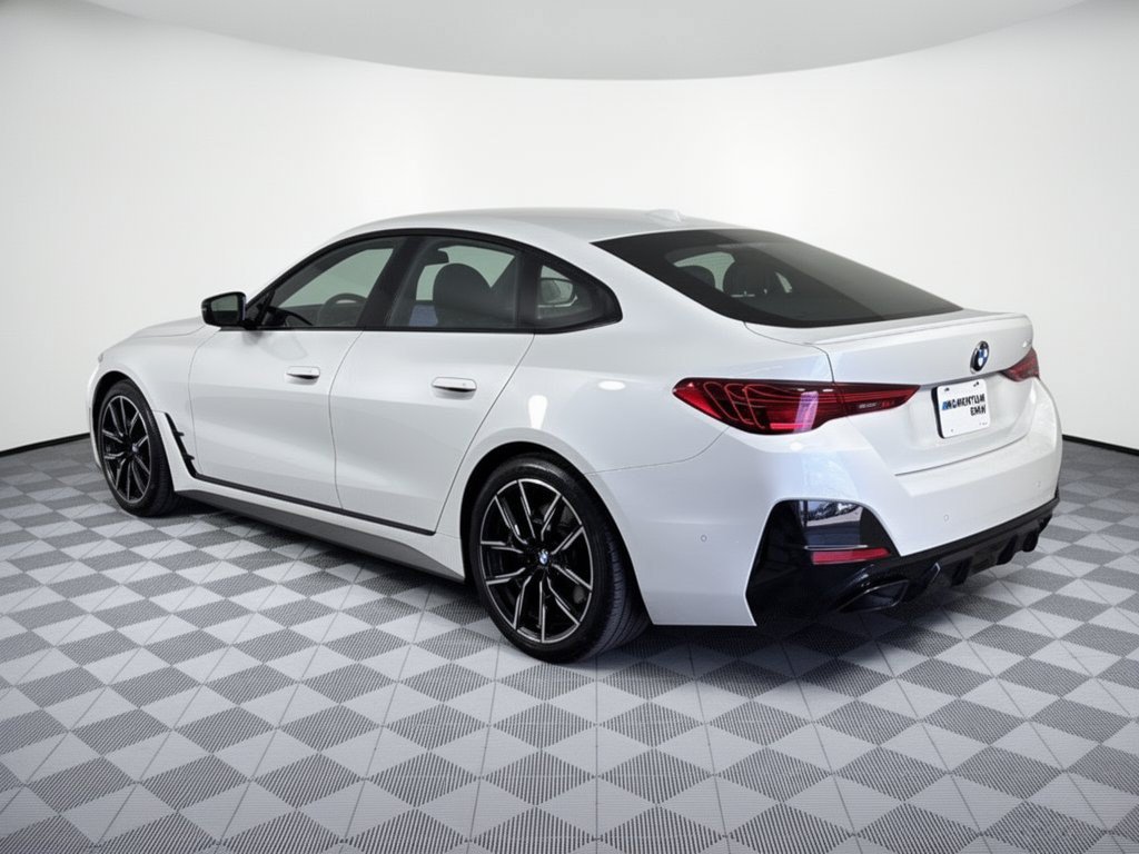 Used 2026 BMW M440i w/ Premium Package RWD image 3
