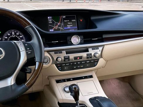 Used 2013 Lexus ES 350 image 15