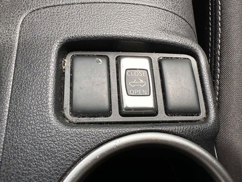 Used 2019 Nissan 370Z Roadster RWD image 23