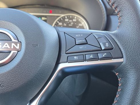 Used 2025 Nissan Versa SR w/ Trunk Package image 28