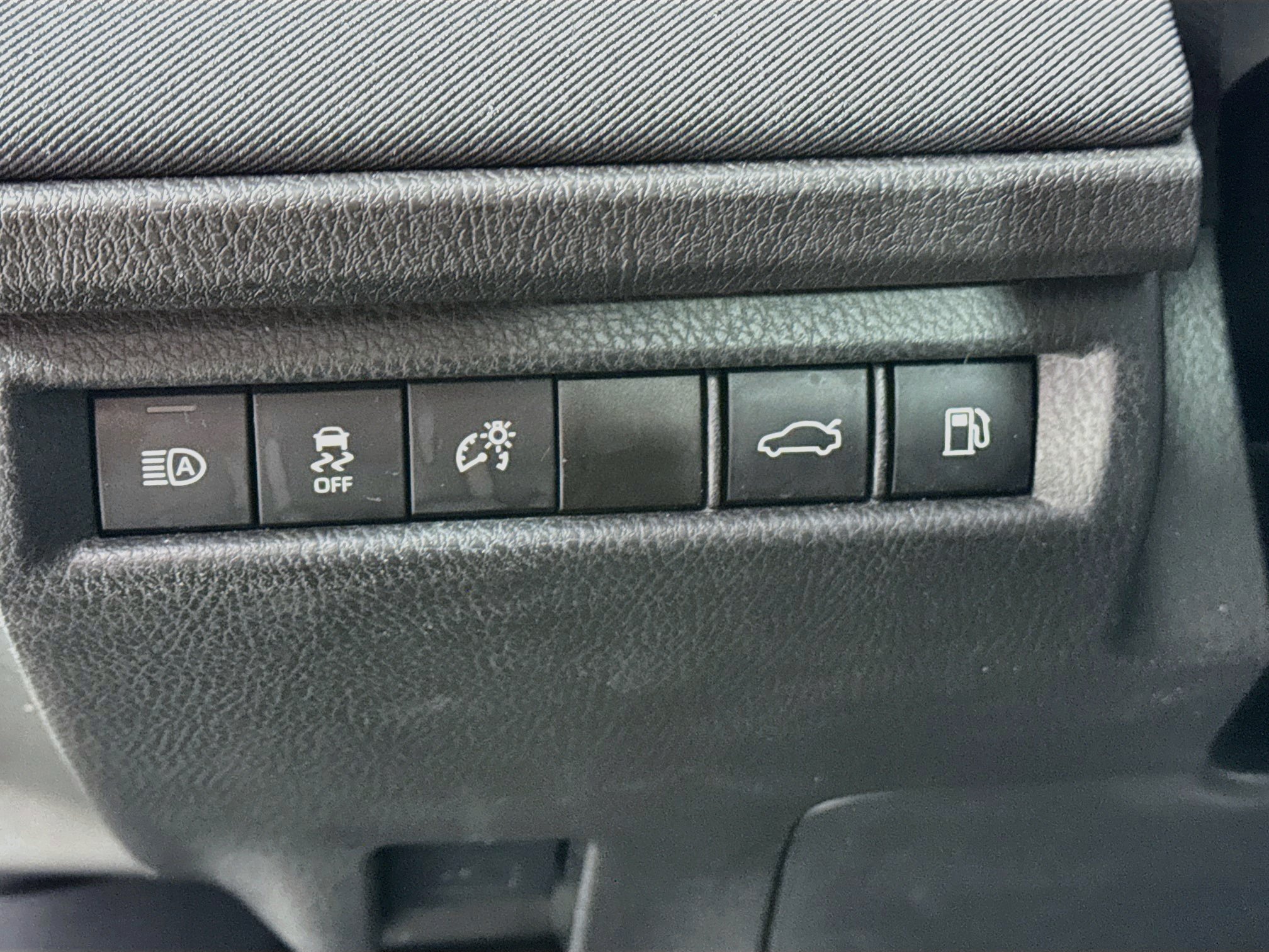 Certified 2025 Toyota Camry LE FWD image 10