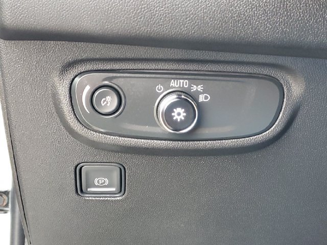 Used 2024 GMC Terrain SLE w/ Driver Convenience Package AWD/4WD image 18