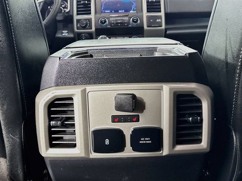 Used 2019 Ford F150 Lariat w/ Equipment Group 502A Luxury AWD/4WD image 33