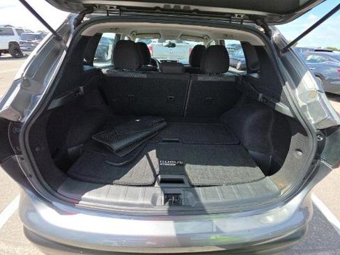 Used 2017 Nissan Rogue Sport SV FWD image 6