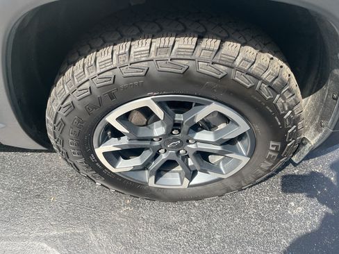 Used 2025 Chevrolet Equinox ACTIV w/ Safety and Technology Package AWD/4WD image 56