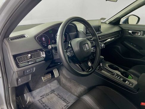 Used 2025 Honda Civic Sport image 9