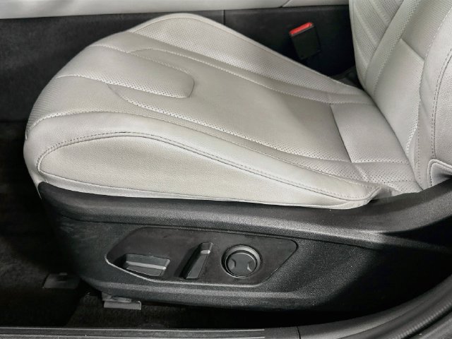 Used 2024 Hyundai Elantra Limited FWD image 24