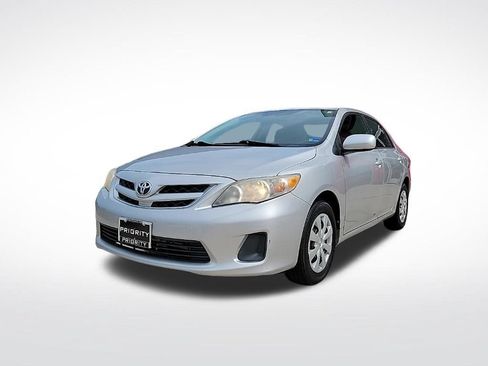 Used 2011 Toyota Corolla LE FWD image 1