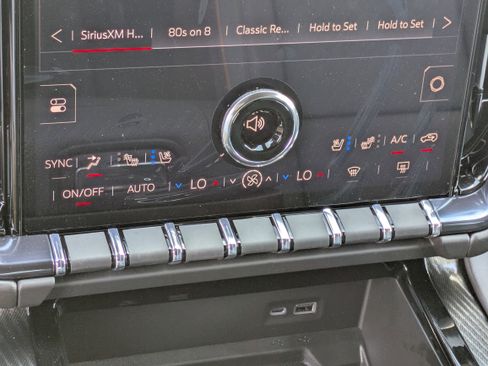 New 2026 GMC Yukon AT4 w/ AT4 Premium Plus Package AWD/4WD image 30