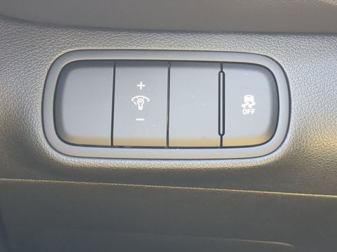 New 2025 Hyundai Venue SEL image 23