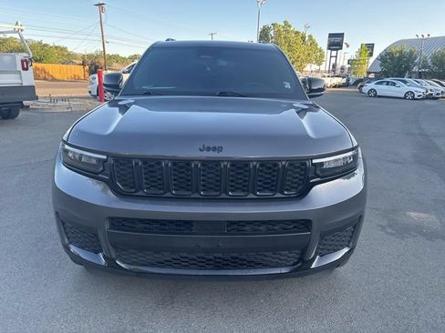 Used 2024 Jeep Grand Cherokee L Altitude AWD/4WD image 2