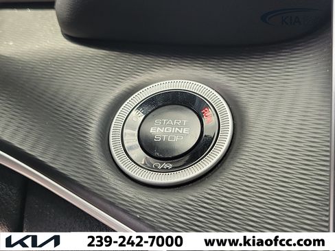 Used 2025 Jeep Grand Cherokee Laredo X RWD image 30