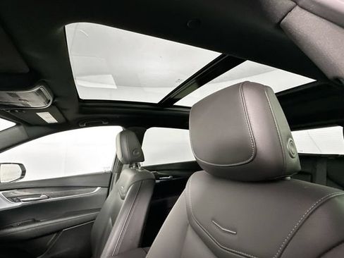 Used 2024 Cadillac XT5 Sportv w/ Technology Package AWD/4WD image 21