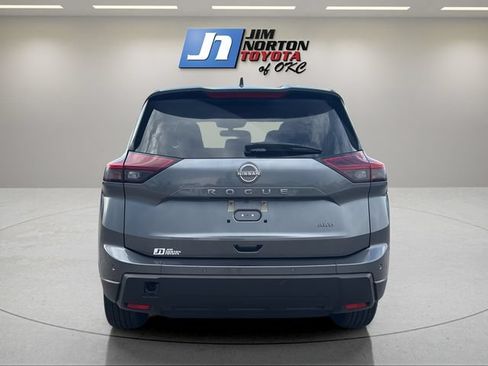 Used 2025 Nissan Rogue SV AWD/4WD image 6