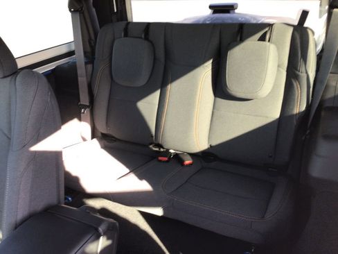 Used 2025 Jeep Wrangler Sport AWD/4WD image 14