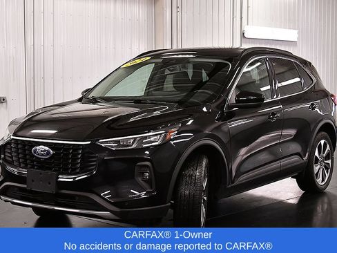 Used 2024 Ford Escape Platinum AWD/4WD image 3