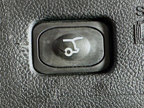 Used 2024 Ford Edge Titanium image 27