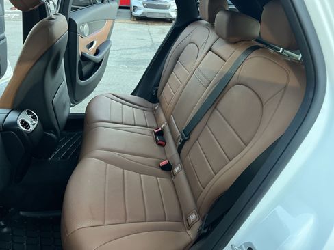 Used 2021 Mercedes-Benz GLC 300 GLC 300 image 24