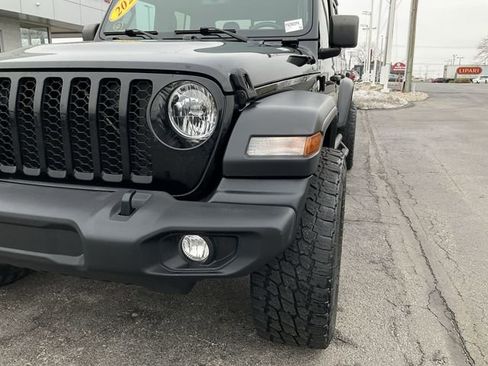 Used 2020 Jeep Gladiator Sport w/ Quick Order Package 24S image 36