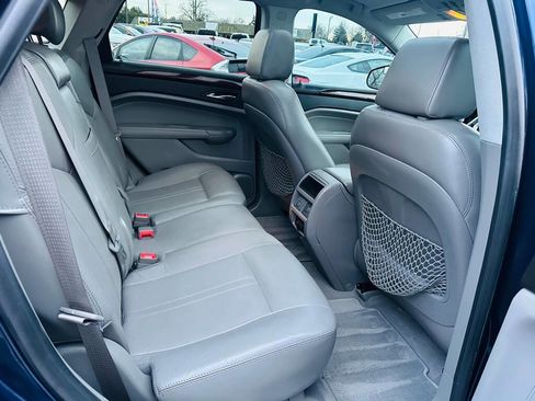 Used 2011 Cadillac SRX Luxury image 17