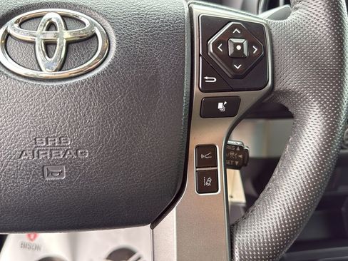 Used 2020 Toyota Tacoma SR5 w/ SR5 Appearance Package (SM) RWD image 15