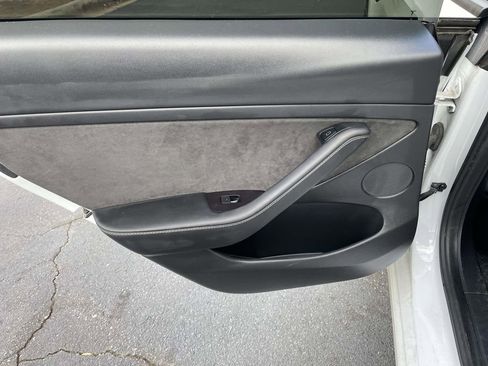 Used 2021 Tesla Model 3 Long Range image 18