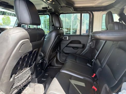 Used 2022 Jeep Wrangler Unlimited Rubicon AWD/4WD image 27