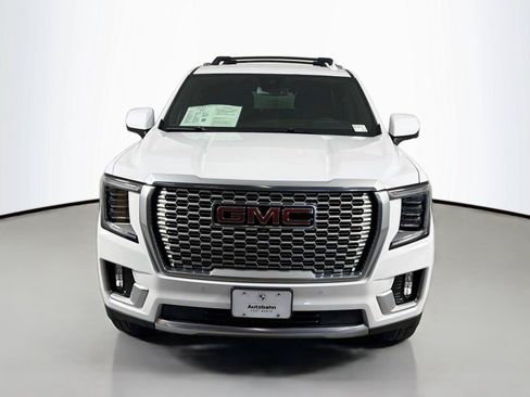 Used 2024 GMC Yukon Denali AWD/4WD image 2