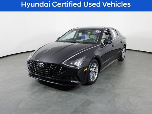 Used 2023 Hyundai Sonata SEL image 2