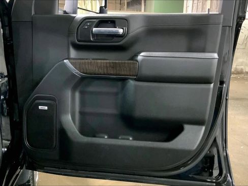 Used 2023 GMC Sierra 3500 Denali w/ Denali Ultimate Package image 22