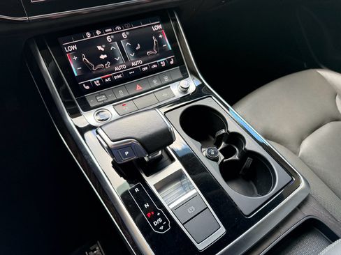Used 2021 Audi Q8 Premium Plus w/ Premium Plus Package AWD/4WD image 21