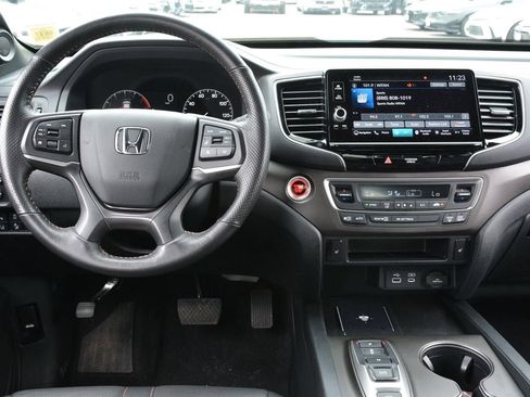 Used 2025 Honda Ridgeline TrailSport image 15