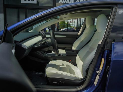 Used 2023 Tesla Model 3 Standard Range RWD image 11