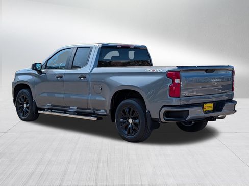 Used 2019 Chevrolet Silverado 1500 Custom w/ Custom Convenience Package AWD/4WD image 5